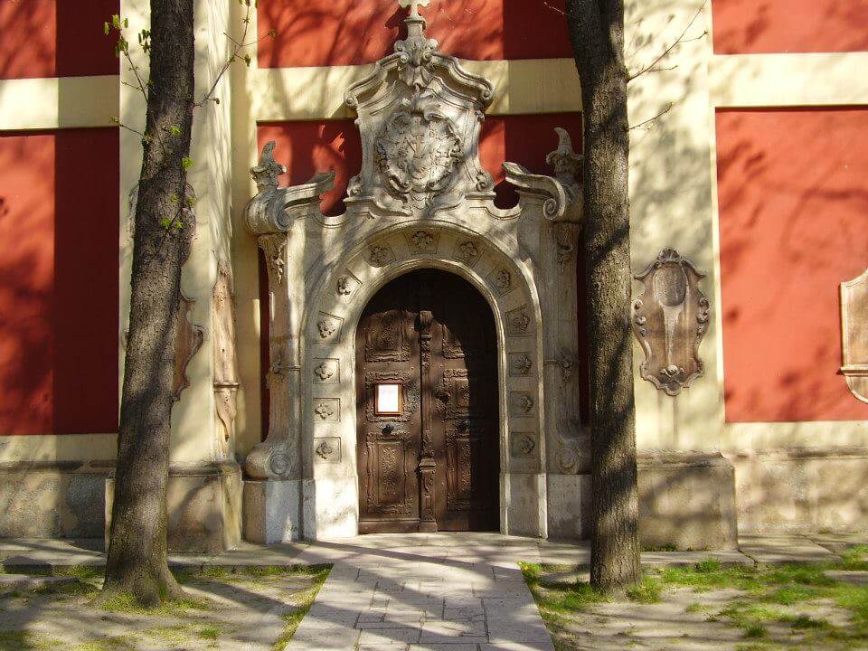 sentandreja-portal-saborne-crkve